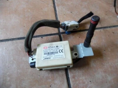 Centralina chiusura centralizzata Kia Carnival I 0K54A677R0A - Immagine 1 di 2