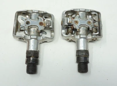 Pedales de bicicleta de montaña sin clip de doble cara plateados Foto 1 de 4