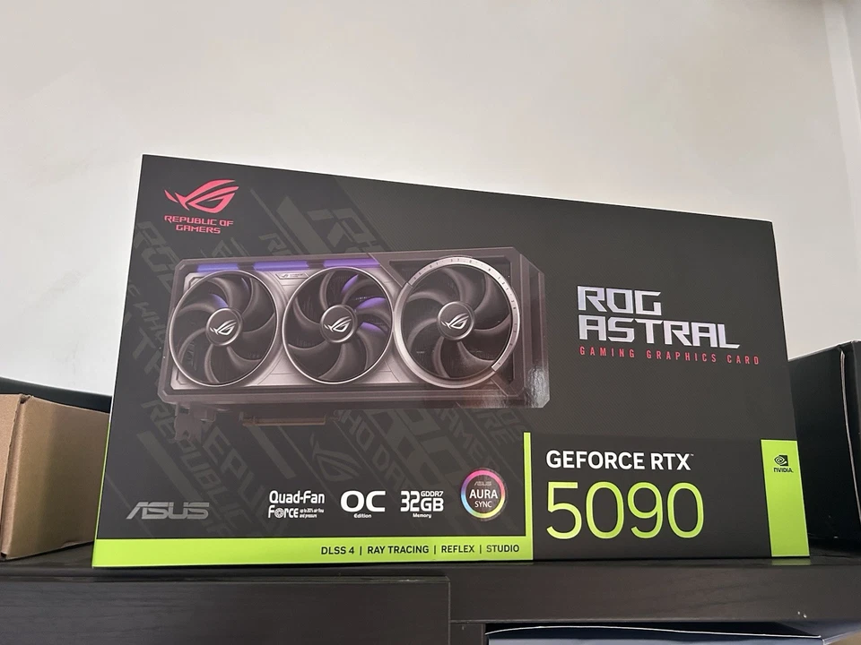ASUS ROG Astral GeForce RTX 5090 32GB GDDR7 OC Edition Graphics Card - Immagine 1 di 1