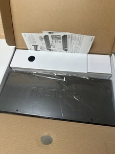 TRENDnet 8-portowy przełącznik PS/2 KVM do układania w stosy z OSD TK-802R - Zdjęcie 1 z 11
