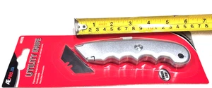 UN CUCHILLO UTILITARIO CON HOJA AGARRE PARA DEDOS MANGO ABS RESISTENTE 5,75" - Imagen 1 de 3
