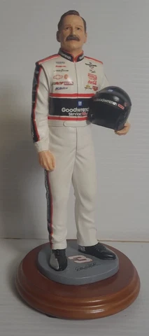 NASCAR Dale Earnhardt #3 Character 2001 Statue Dale Holding Helmet #4/1542 Cover