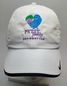 Cappello Petit Family Foundation berretto cinturino posteriore bianco logo Nike Golf Volunteer uomo - Foto 1 di 11