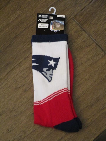 NFL NEW ENGLAND PATRIOTS DIVIDE SECONDARY CREW SOCKS SIZE LARGE 8-13  NEW Cover