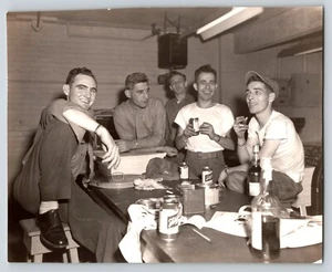 Vintage Photo Unidentified Soldiers Drinking - Picture 1 of 2