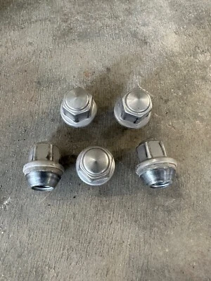 Porca Dorman 77686WBWZ 2014 2015 2016 2017 para 2013-2018 Ford C Max - Imagem 1 de 2