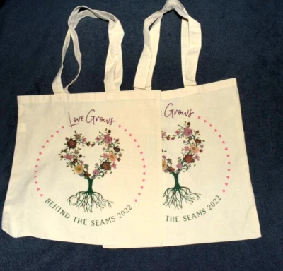 Matilda Jane Lienzo Fino "El Amor Crece Detrás de las Costuras 2022" Abierto TOTE ¡NUEVO! Foto 1 de 2