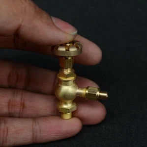 Válvula de globo de 90 grados de diámetro de 3,5 mm rosca de 1/4 x 40 TPI para vapor vivo - Imagen 1 de 6