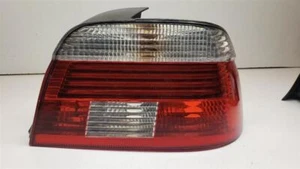 01 02 03 BMW 530I E39 RR TAILLIGHT 6902530 - Picture 1 of 7
