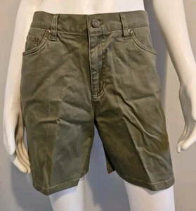 Jones Wear Sport Stretch Khaki Green Shorts ~ Women Size 6 - Picture 1 of 6