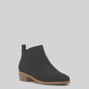 Time and Tru Women's Faux Suede Ankle Boots, Black, 8.5 - Picture 1 of 6