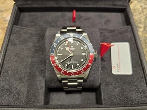 TUDOR Black Bay GMT PEPSI M79830RB-0001 BLACK DIAL 41mm Watch - Picture 1 of 12