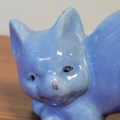 Vintage MCM McCoy Pottery Vase Blue Stretching Cat - Image 1 of 4