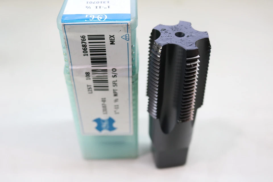 OSG 13107-01 1"-11 1/2 NPT 5FL 5 Flute S/O 1 to 3-1/2 Chamfer Standard Pipe Tap - Image 1 of 2