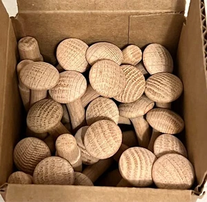 Caja de 25 clavijas agitadoras ROBLE ROJO 3,5" madera SIN TERMINAR clavijas para colgar en la pared NUEVO - Imagen 1 de 3