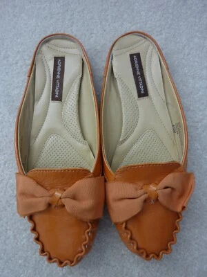 ADRIENNE VITTADINI SUSIE MULAS SUPERIORES DE CUERO FINO MUJER’S 6 1/2 NARANJA CON LAZO Foto 1 de 4