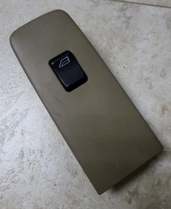 1997 1998 Volvo V90 Passenger Front Window Switch Panel Assembly Tan Beige - Picture 1 of 2
