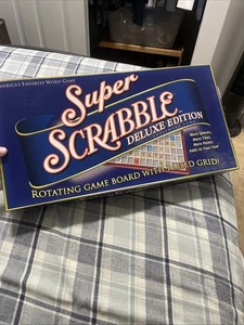 Hasbro Super Scrabble Deluxe Edition Gioco da Tavolo Rotante - 1105 - Foto 1 di 4