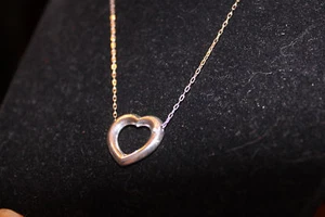 Colgante de corazón de ley genuino en collar de .925 SS - Imagen 1 de 3