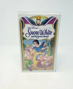 Snow White and the Seven Dwarfs (VHS Tape) Walt Disneys Masterpiece Clamshell - Picture 1 of 7
