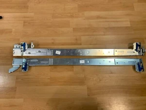 Dell PowerEdge 2550 Rapid Rack Rails R-U1071 L-U1070 - Photo 1/3