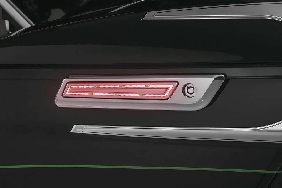 Kuryakyn 5476 Accenti Cerniera Borsa Da Sella - Cromo - Immagine 1 di 1