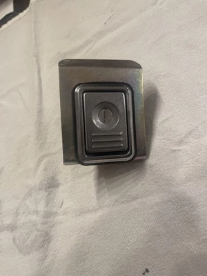 Cerradura de maletero Volvo 240 1984-1989 OEM 1984-1989 y 1986-1993  Foto 1 de 3