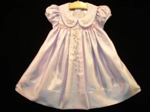 Ciao Bebe NUEVO Vestido Bordado a Mano Ahumado Bebé Niña Talla 24M LAVANDA PÚRPURA - Imagen 1 de 6