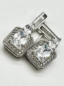 Pendientes Vanna K Plata Esterlina Circonita Cuadrada Gota Perforada Diseñador Firmado GRATIS Sh - Imagen 1 de 7