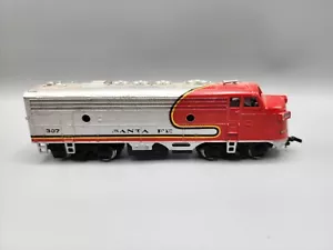 Bachmann HO Scale SANTA FE Diesel Locomotive 307 Silver Chrome Red Train Engine - Picture 1 of 6