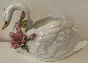 Vintage Capodimonte Swan Vase Porcelain Made In Italy - Picture 1 of 11
