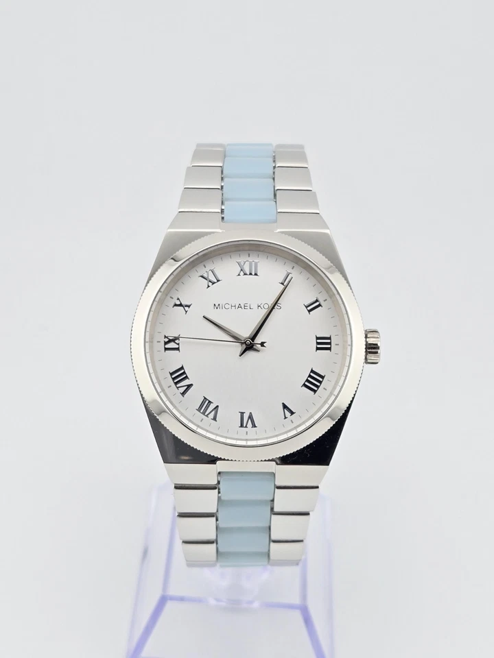 Reloj para mujer Michael Kors Channing esfera plateada acento azul - MK6150 ($275 precio de venta sugerido por el fabricante) Foto 1 de 4