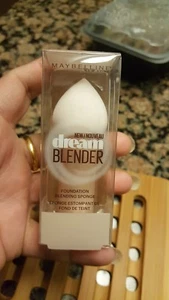 (1) MAYBELLINE NEW YORK DREAM BLENDER FOUNDATION BLENDING SPONGE NEW IN PACKAGE - Picture 1 of 5