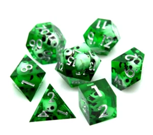 Green Death Sharp Edged 7 Dice Set Poly RPG DnD Dungeons Dragons AD&D d20 - Picture 1 of 3