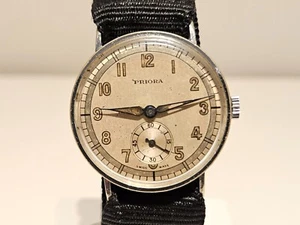 VINTAGE RARE SWISS WW2 33mm MILITARY MEN'S SUB SECOND MECHANICAL WATCH "PRIORA" - Picture 1 of 13