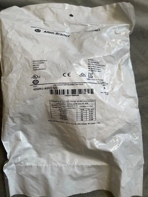 ALLEN-BRADLEY Allen Bradley AB 42GRU-9202-QD Ser B AC/DC Photoelectric Switch Sensor Photoeye