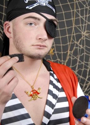 Pirate Fancy Dress Stubble Make-Up Kit - Image 1 of 3