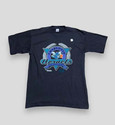 Vintage 90’s Charlotte Hornets T-Shirt Size L Trench NBA Single Stitched NEW Cover