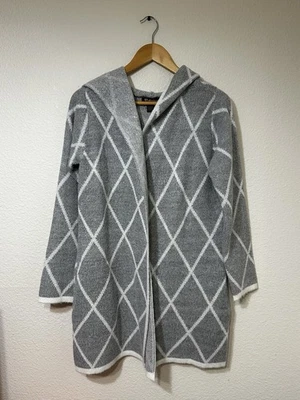 Abrigo suéter cárdigan con capucha para mujer BYdesign gris blanco patrón de diamantes | Pequeño Foto 1 de 4