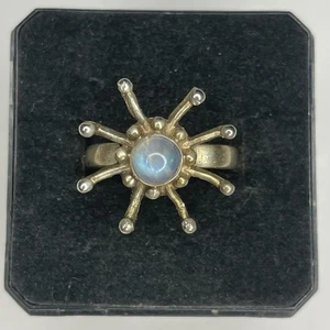 Vintage 925 Sterling Silver Moonstone Spiky Flower Design Ring 3.5 Grams Sz 6.5 - Picture 1 of 3