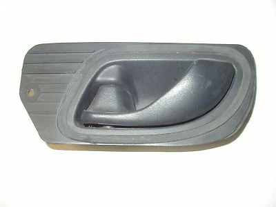1998-2003 Ford Ranger Left Front Door Handle Insert — 第 1/2 张图片