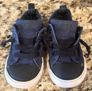 Converse All Star Shoes Infant Size 8 Black Lowtops 732522F - Picture 1 of 6