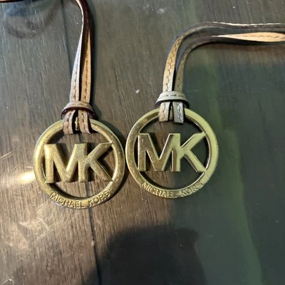Llaveros Michael Kors etiquetas colgantes - Lote de 2 - Usados  Oro Foto 1 de 4