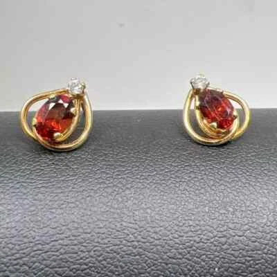 Aretes de plata esterlina 925 de oro amarillo de 3 quilates de corte ovalado granate simulado para mujer Foto 1 de 4