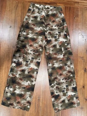 LEVIS  WIDE Premium Baggy Camo 90s Cargo Watercolor Print Pants Women Size 25x30 - Image 1 of 4