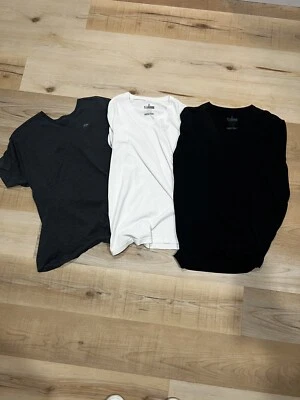 Pacote de camisa Musclepharm gola V - grande - Imagem 1 de 4