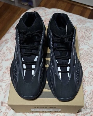 Adidas Yeezy 700 V3 Alvah size 9.5 - Image 1 of 4