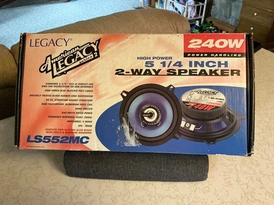 Legacy American Legacy series 2 2-way speakers 240W - Image 1 of 4