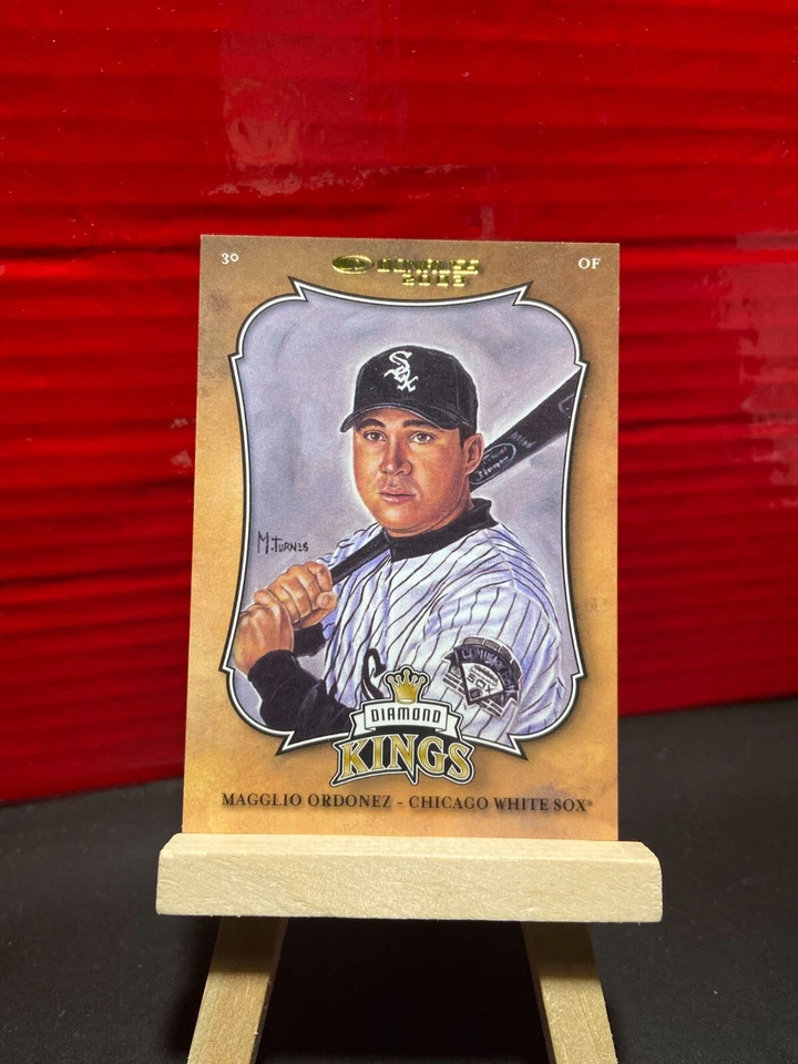 2003 Donruss Diamond Kings Inserts #DK16 Magglio Ordonez #16 /2500 - Image 1 of 1