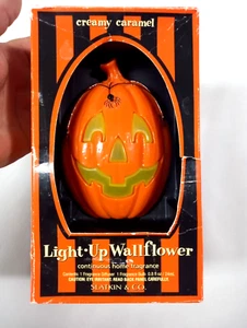 Pumpkin & Spiders Wallflower Light Up Plug In Fragrance Diffuser - Picture 1 of 3